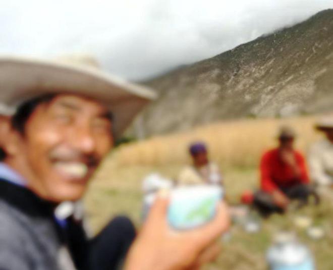 《失犬*藏西**老兵与神秘圣僧的相遇》