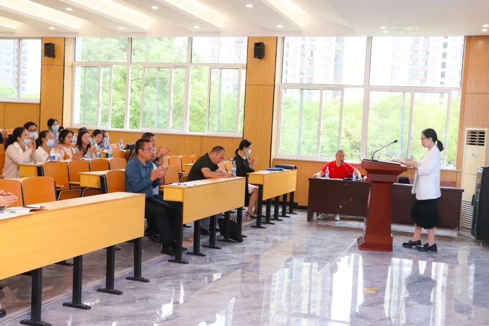 精准剖析明方向|市中考地理质量分析会在仙桃一中举行