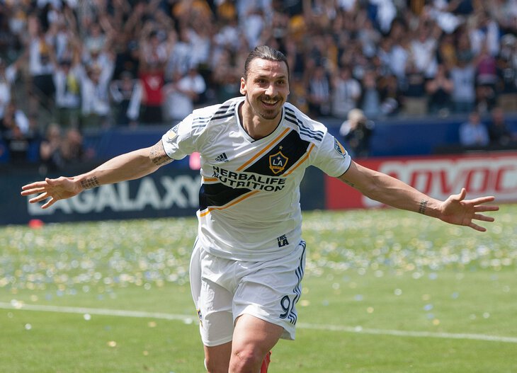 梅西群星闪耀,梅西独造四球领跑美职联