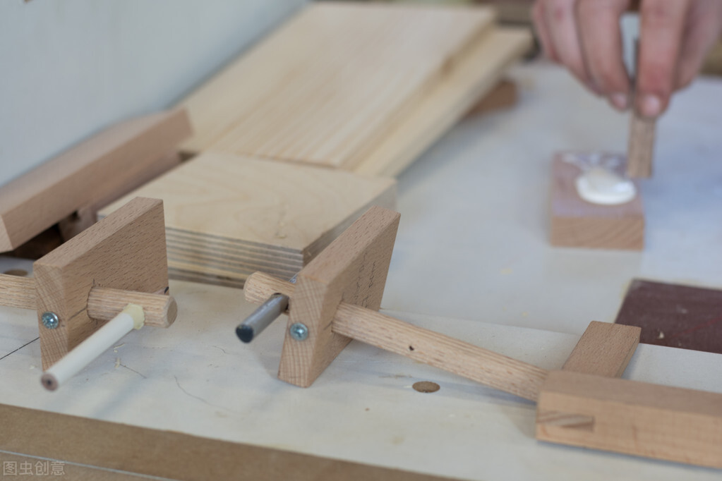 手被502胶水粘住了怎么办教你一招,手被502胶水粘住了怎么解决