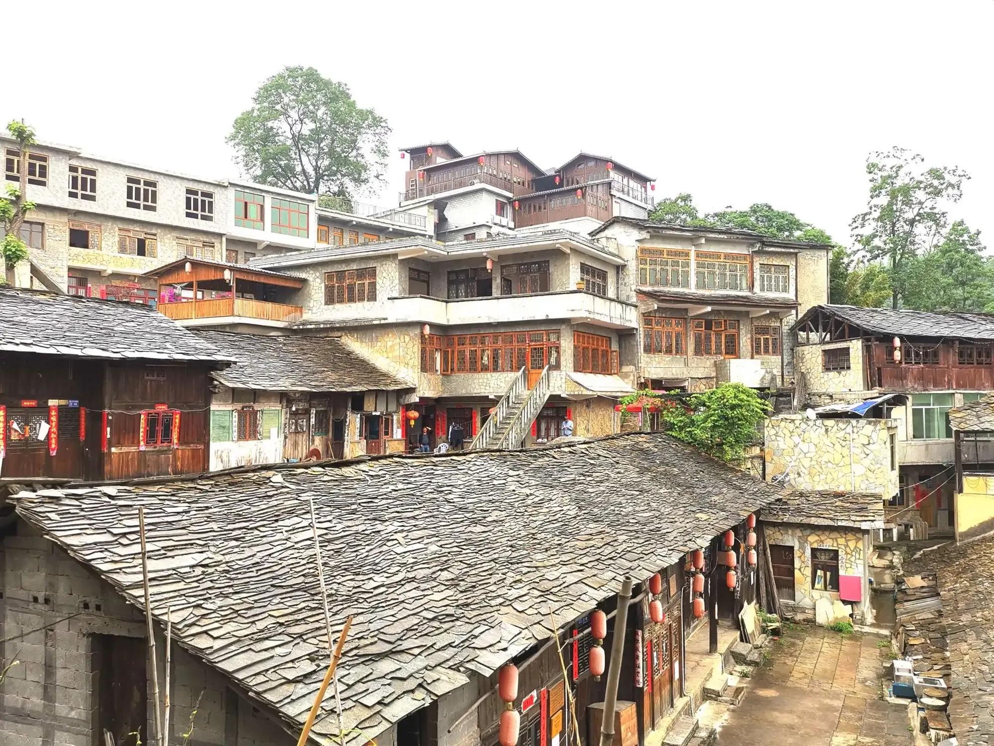 贵阳市花溪区石板镇摆勺村,贵阳市花溪区石板镇花街村