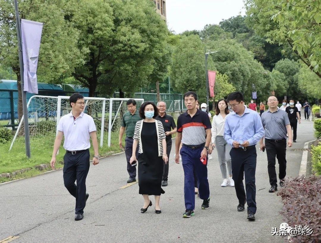 助力梅州擦亮“足球之乡”名片,中国足协主席陈戌源率队来梅考察