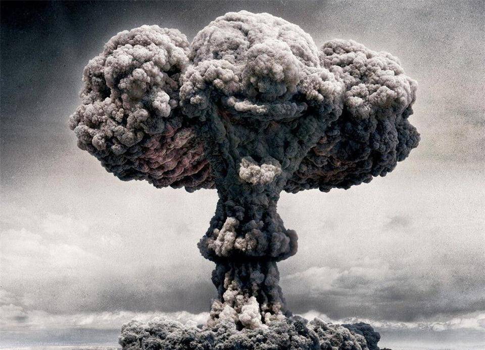 解放军在日本的狂热粉丝，不惜被骂“日奸”也要花钱扮演，为何？