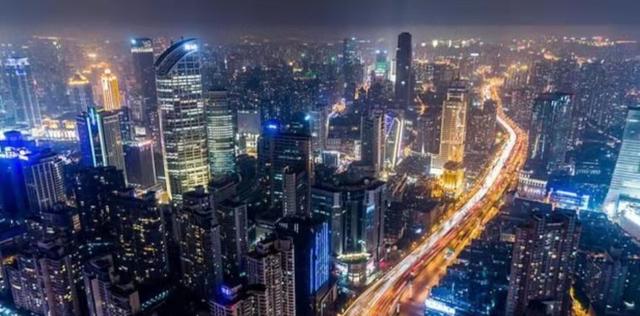 低情商的人最爱发什么样的朋友圈,情商越低的人越爱发鸡汤