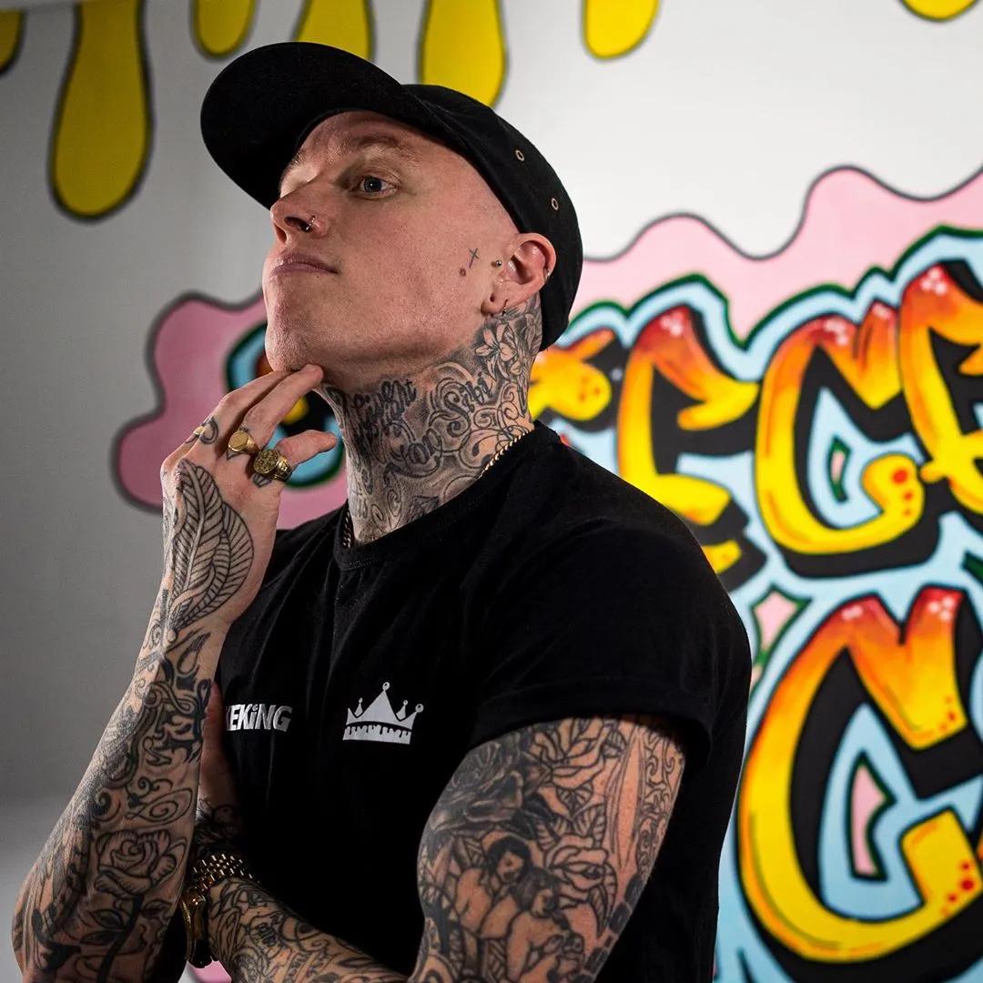 外国小哥制作魔法蛋糕,人体模型蛋糕