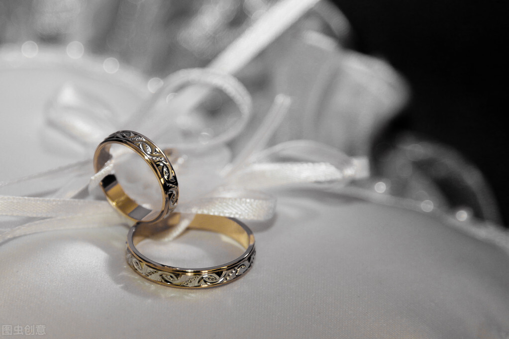 功夫身上就被淋成了半湿，没想到这毛毛细雨竟然也能下出这效果