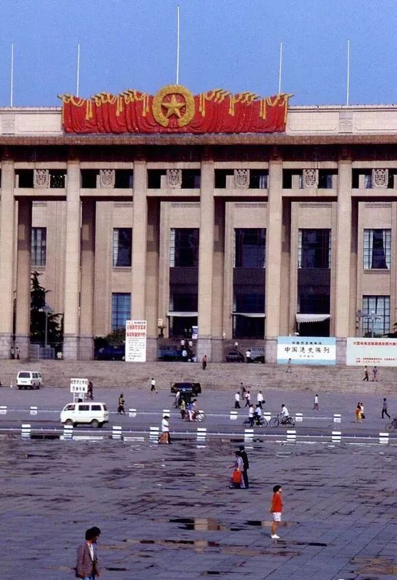 三十年前的北京现在的照片,40年前的北京还记得吗