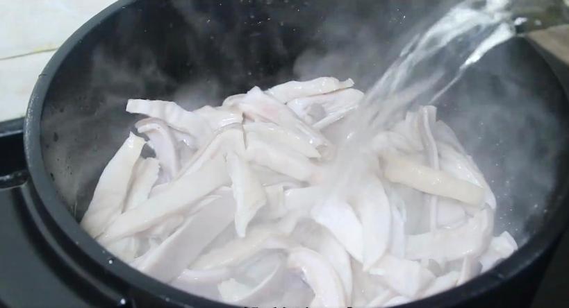 猪肚腥味如何去除,猪肚气味很大怎么清洗