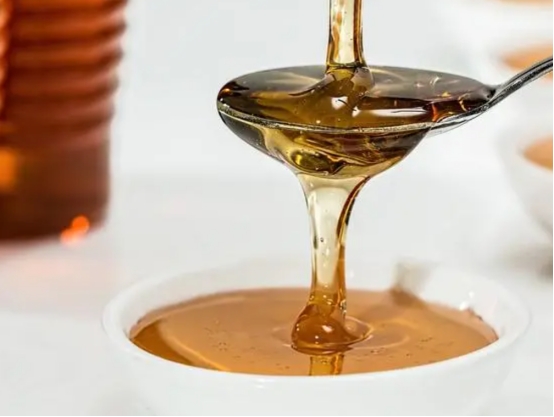 矿泉水瓶辨别蜂蜜真假可靠吗,加热鉴定蜂蜜的方法是真的吗