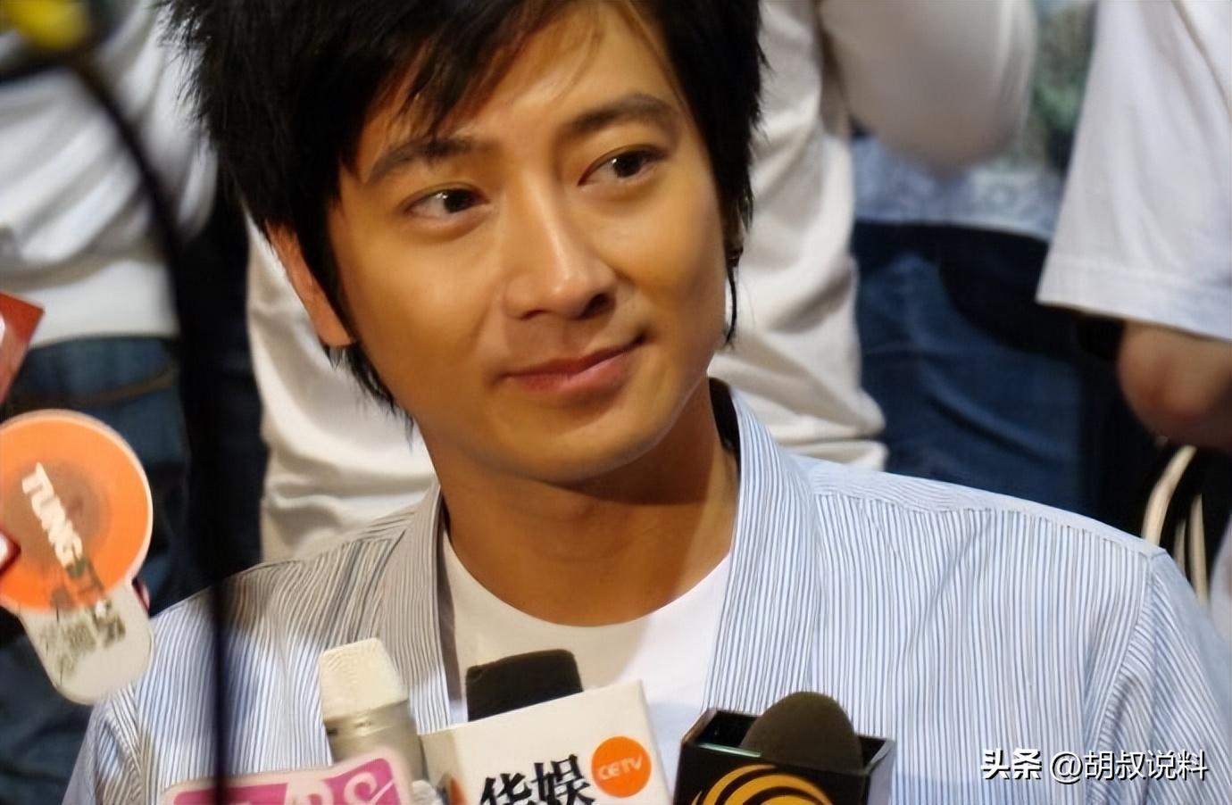 因一句：*鱼岛钓**是中国的，他惨遭封杀20年，如今复出依旧熠熠生辉