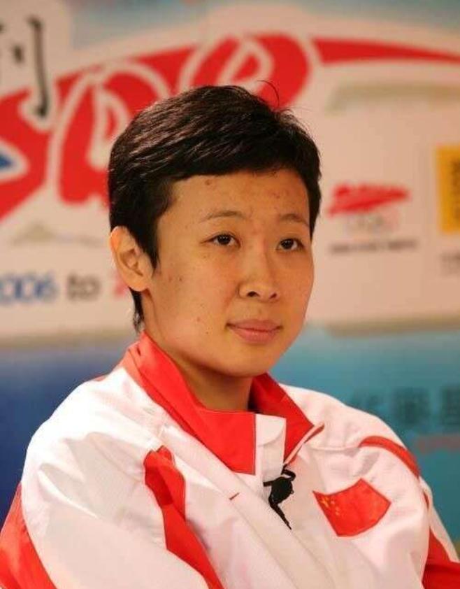 冯坤嫁给泰国女排教练,女排队长冯坤结婚了吗