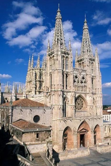 我是尖的，戳破天的那种！——哥特风格