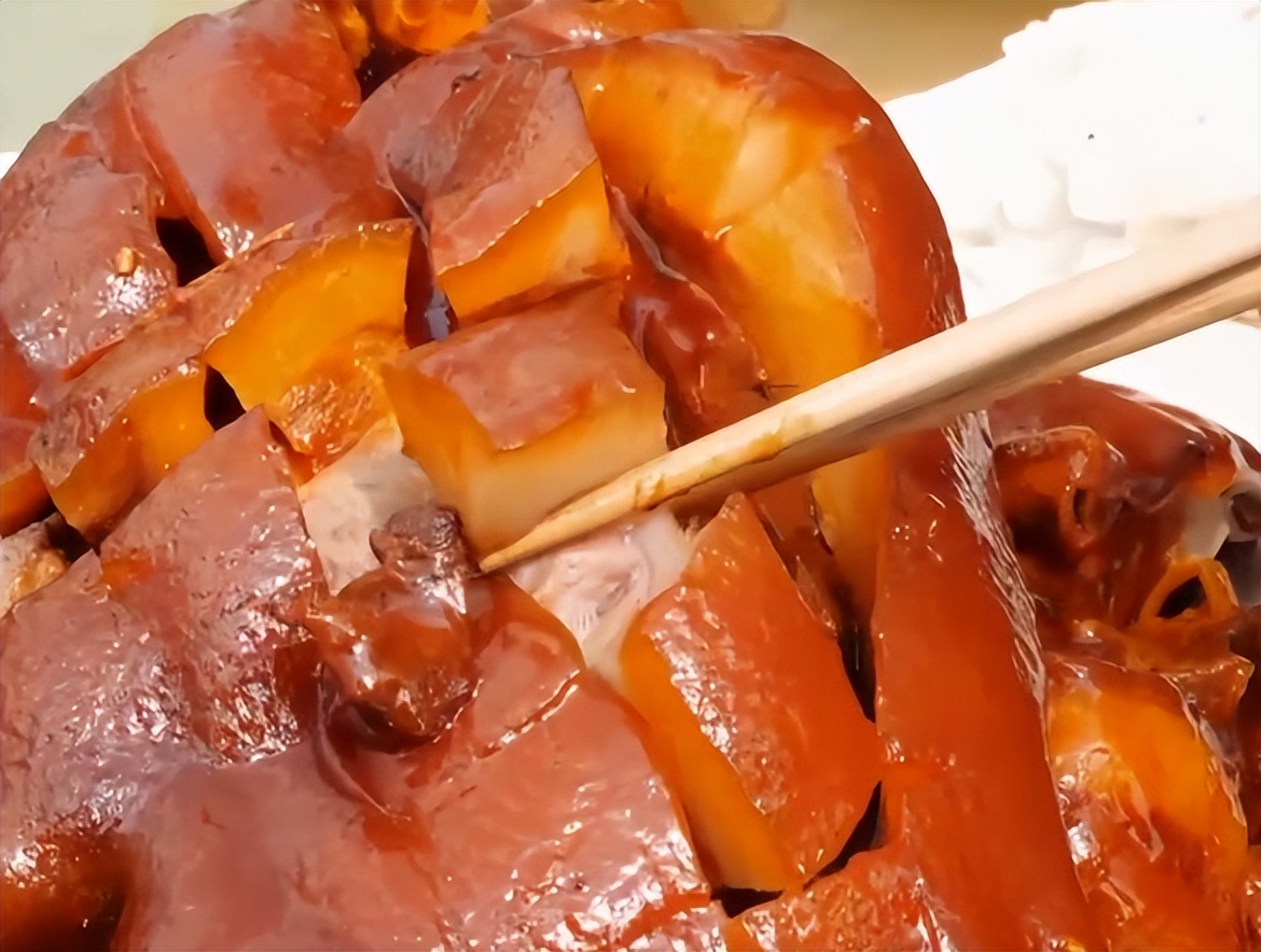 福建男子养“跳跳猪”，一斤猪肉最高卖出125元，年销售额达600万