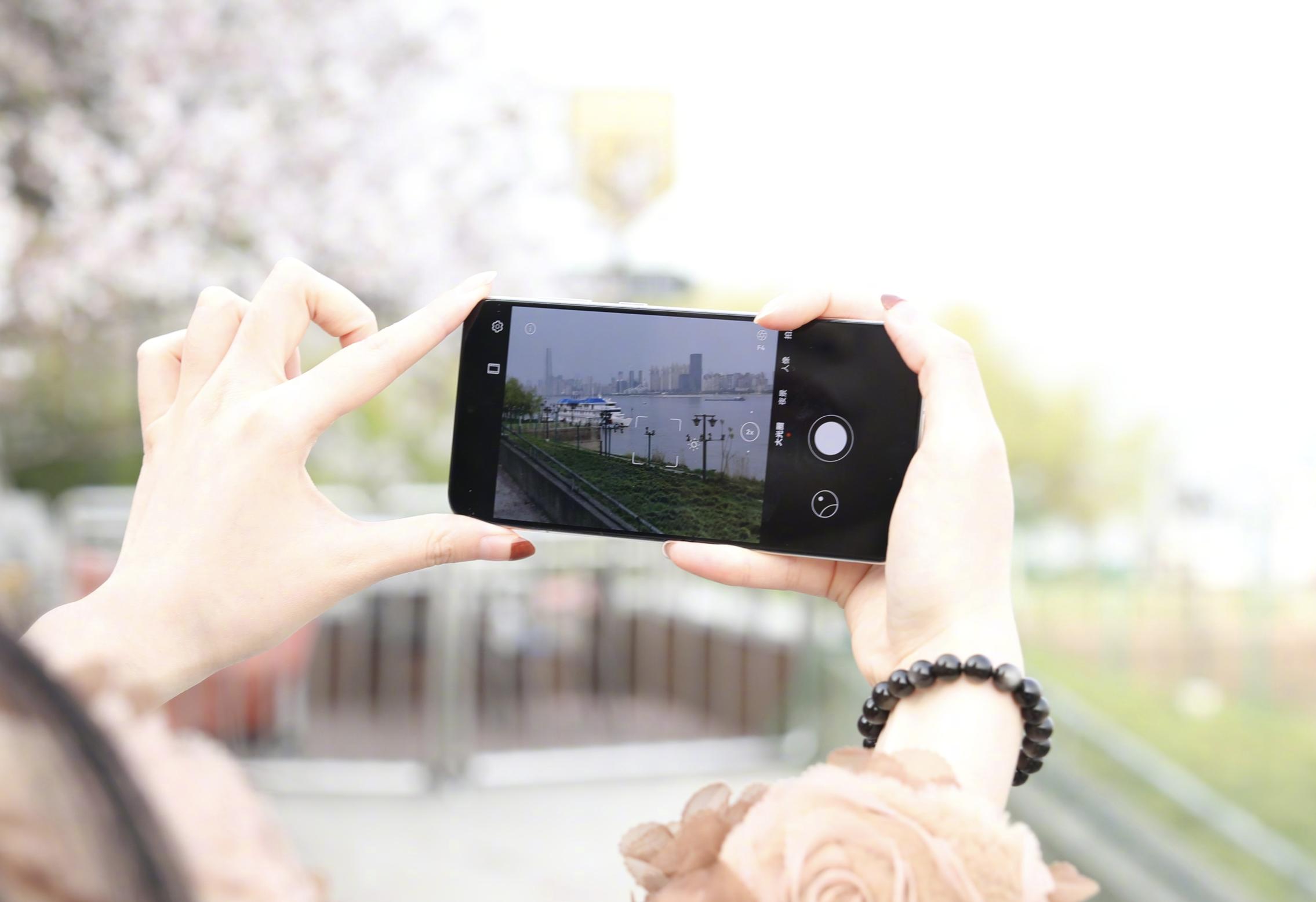 从4088元跌至2929元，IP68+鸿蒙，华为手机有性价比了