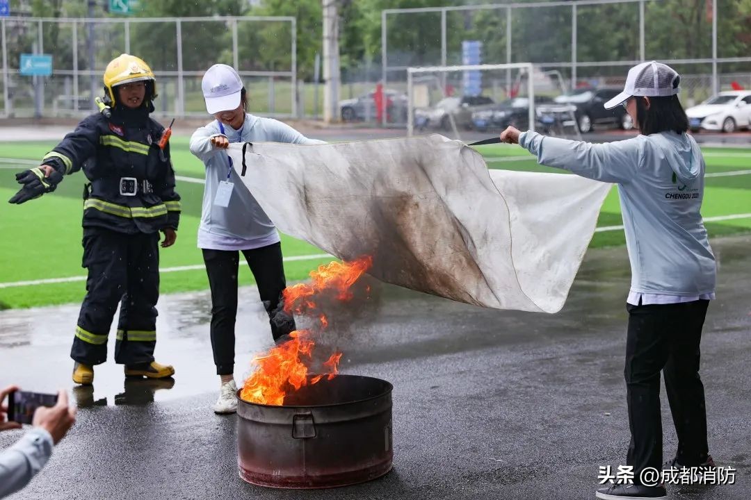 成都大运会志愿者全要素演练,成都大运会安保志愿者