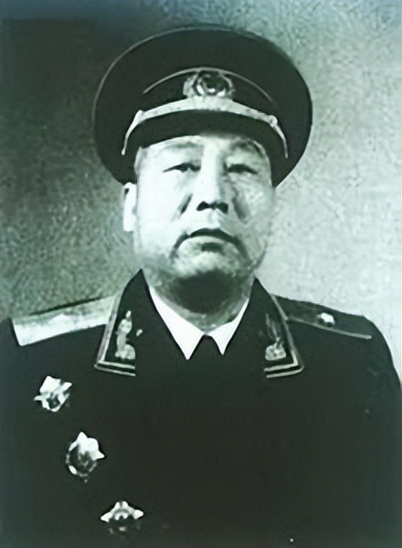 新中国飞行员的日本教官,中国第1批飞行员教官是日本人吗