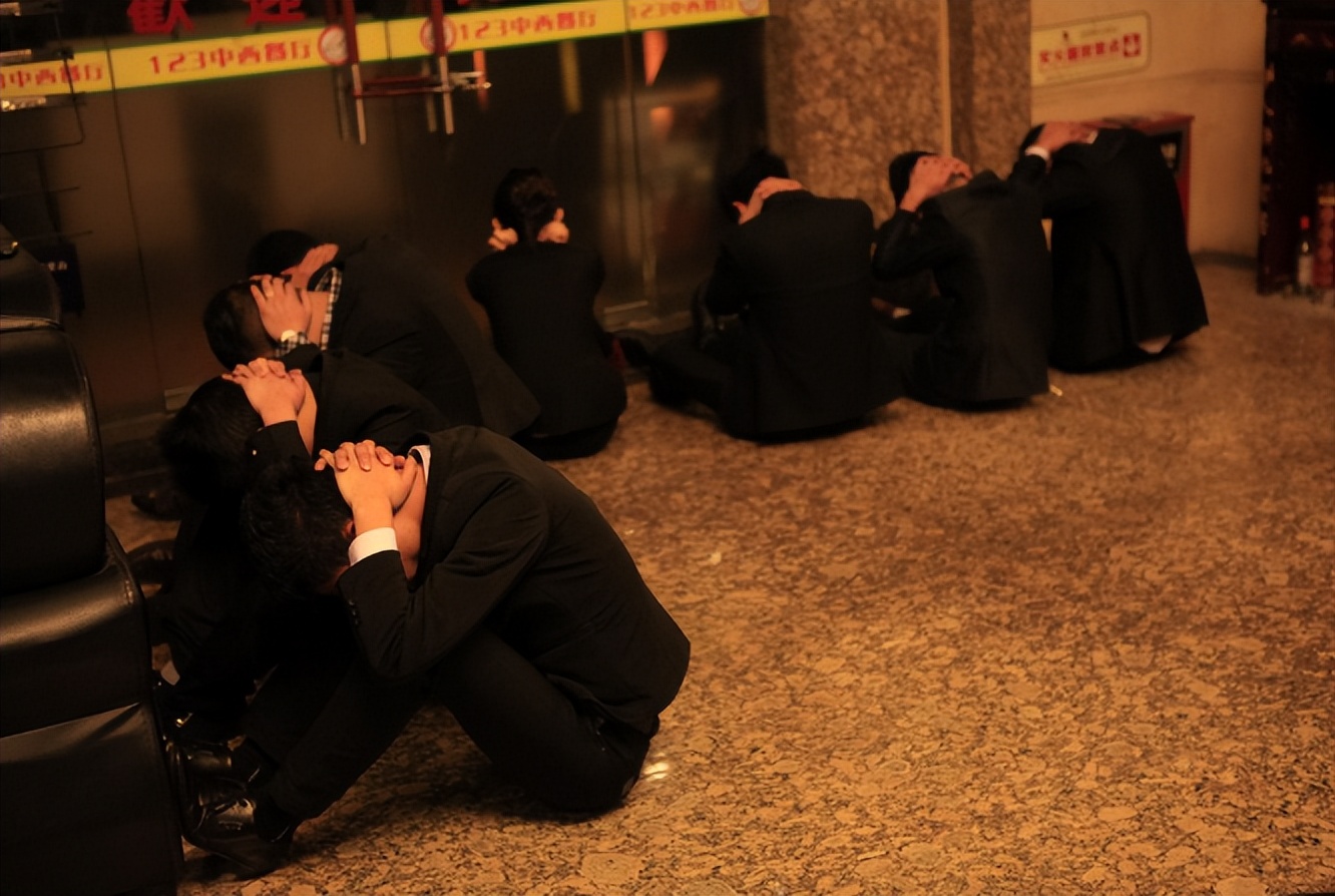 为什么洗浴中心晚上人多,洗浴中心越来越冷清