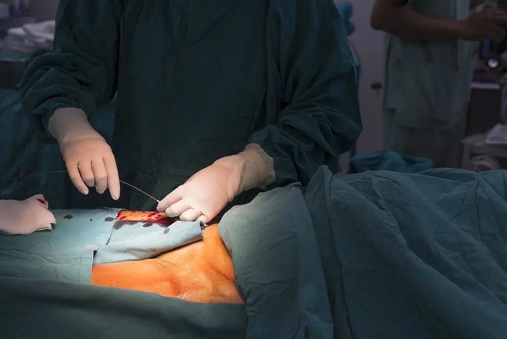 腿发凉发麻走路不稳怎么治疗,左腿发麻脚发凉怎么回事