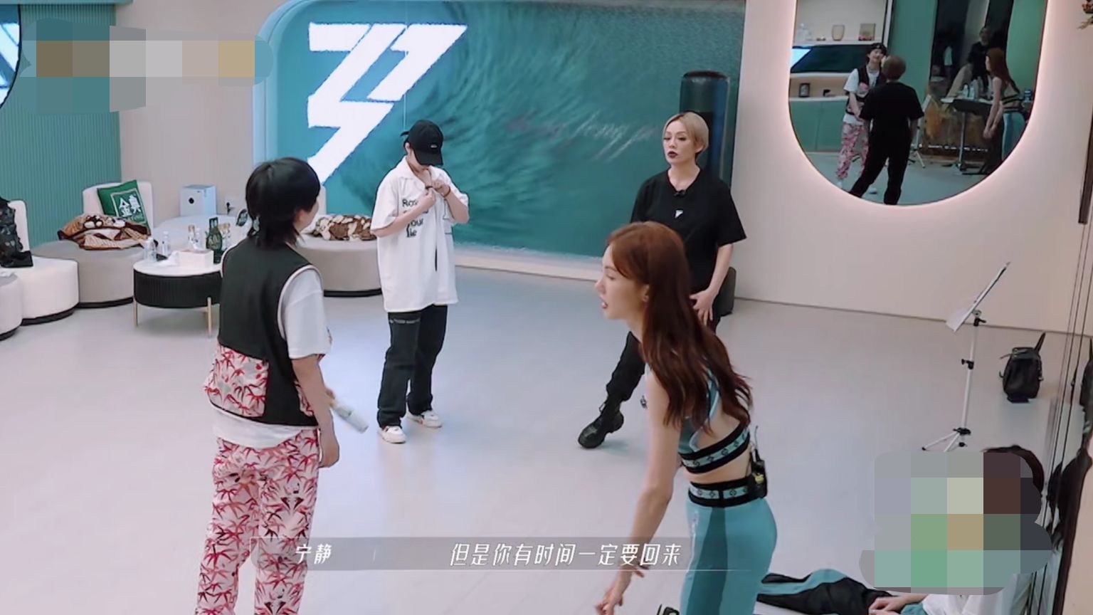 宁静李斯丹妮比拼,宁静李斯丹妮不合吗