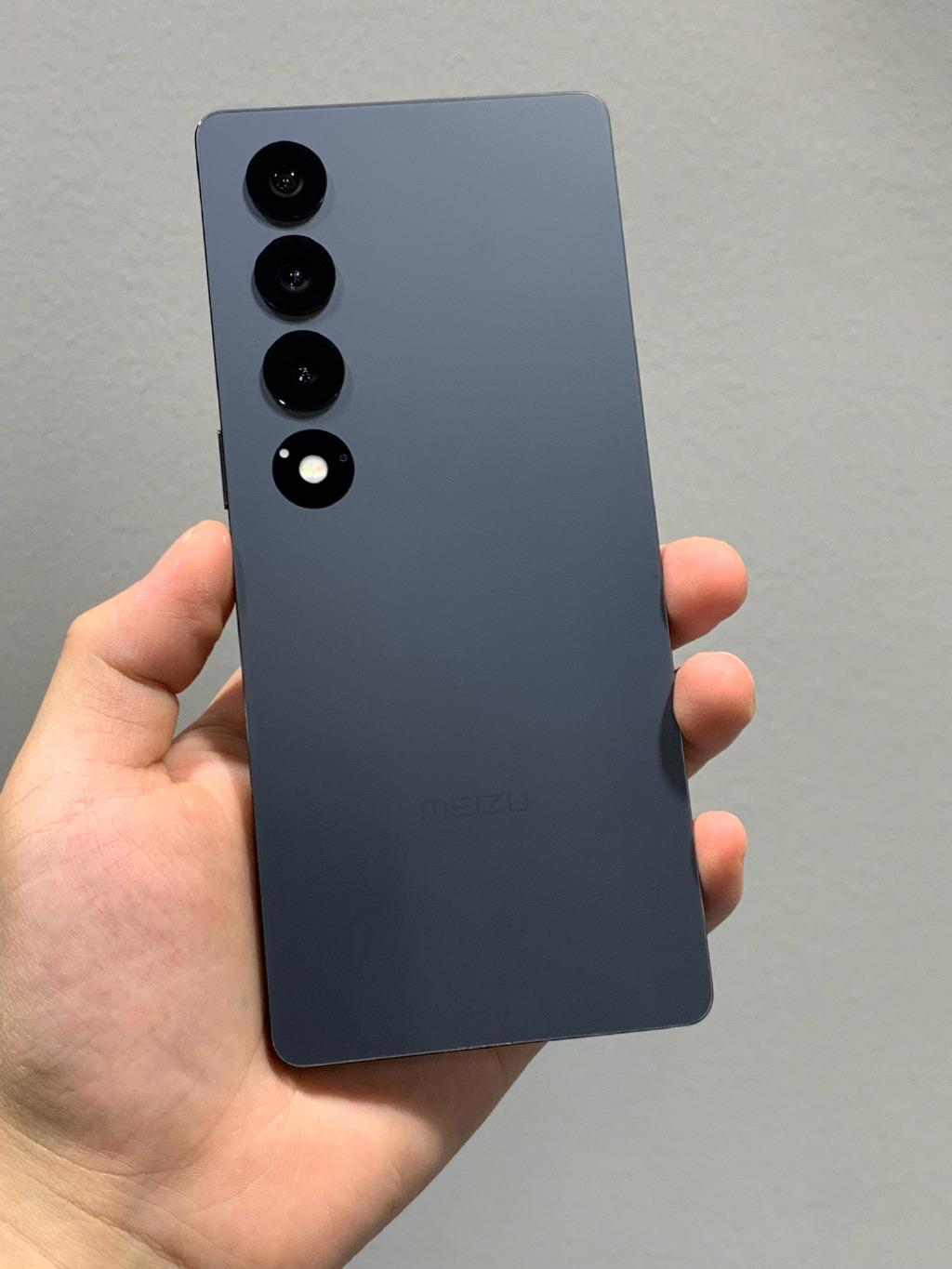 手机选用什么机身材质的好,旗舰手机一般用什么材质