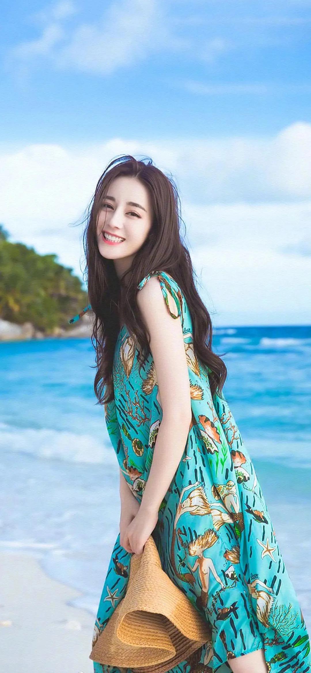 蓝红色美女全屏壁纸,二次元美女壁纸全屏