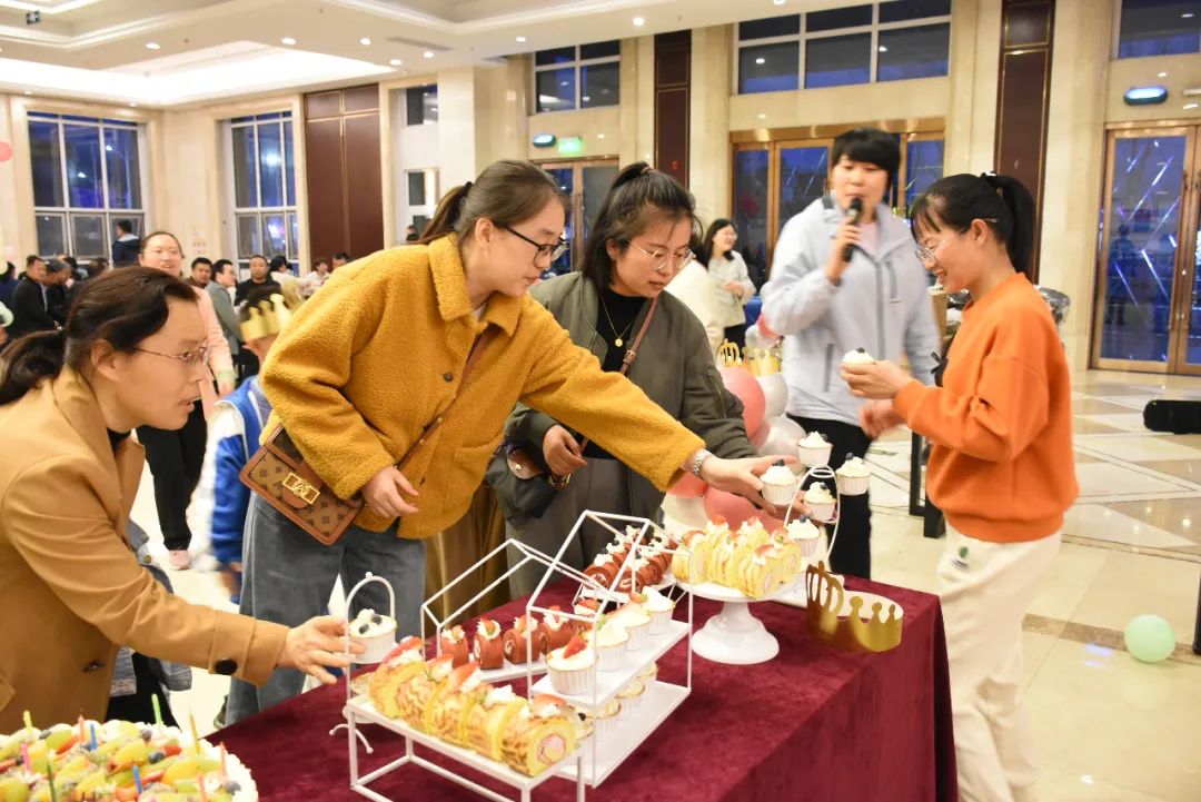 单县第二中学教师集体生日会,单县二中会议