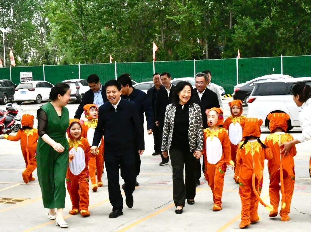 倾听儿童相伴成长学前教育宣传月,吕梁市学前教育宣传月