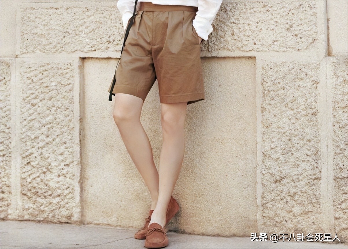 长腿、细腰、翘臀，女星拼命想要的身材，咋就长在了这些男星身上