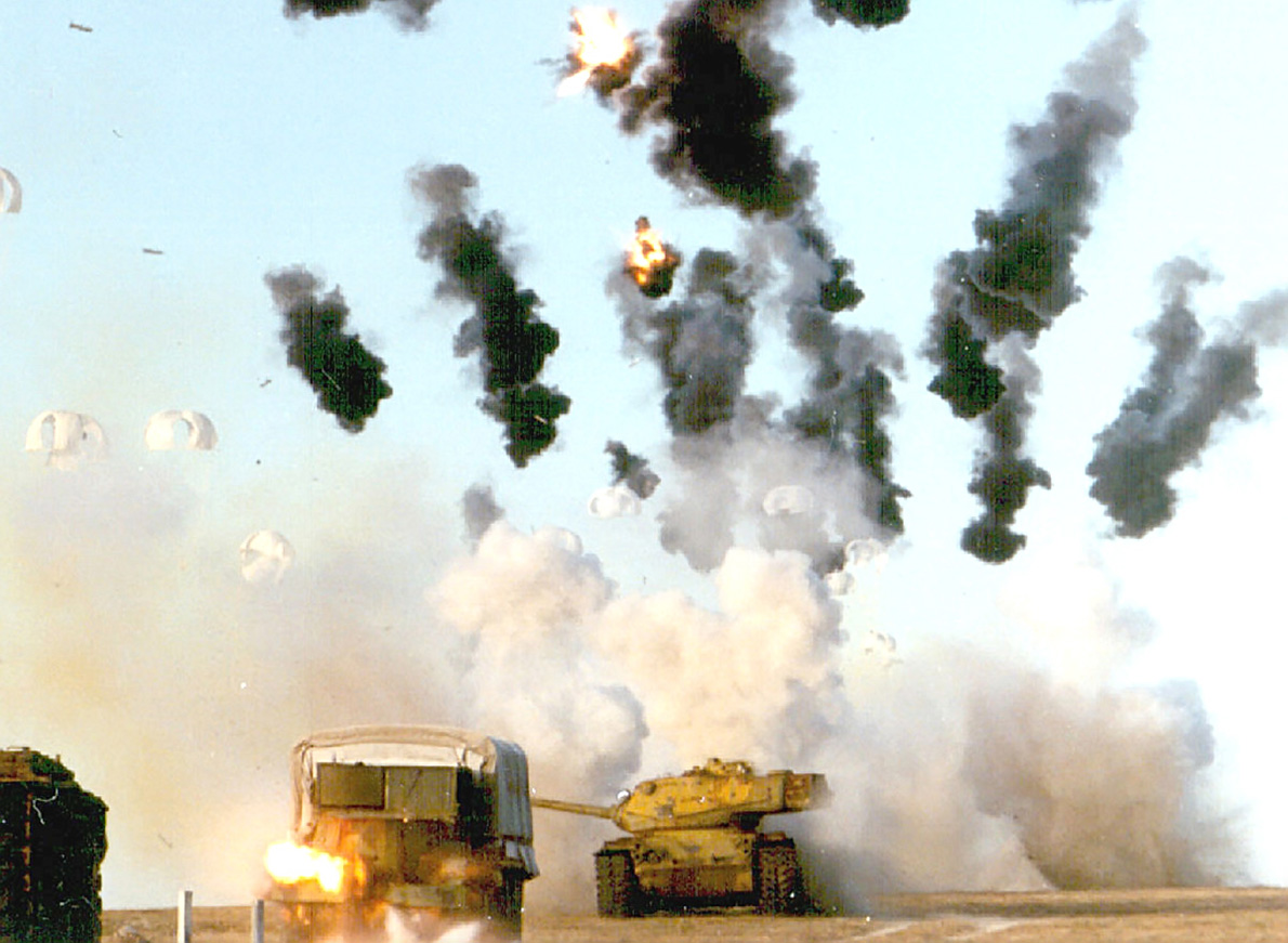 真实硬核炮弹测试,喀秋莎火箭炮齐射德军坦克