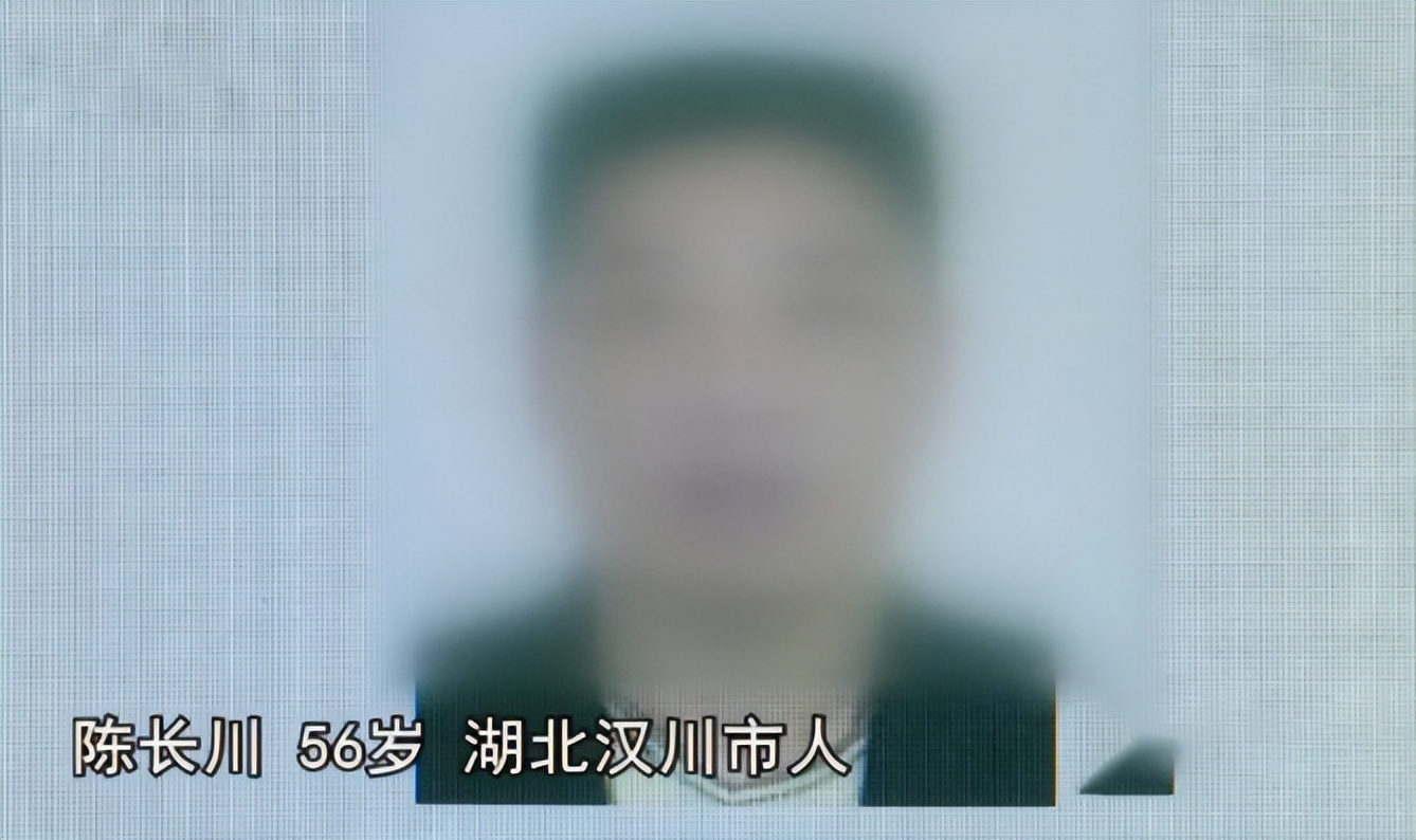 2018年湖北废弃养鸡场泥土变白,湖北养鸡场附近土呈白色