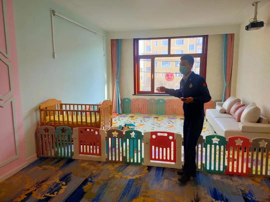 消防春节不打烊坚守一线保平安,消防员春节我在岗守护万家灯火