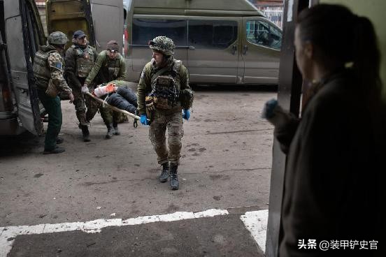 巴赫穆特绞肉机伤亡情况,反复拉锯