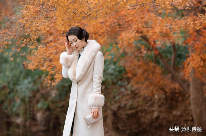 摆脱拍照尴尬六招万能拍照姿势,拍照不要用剪刀手姿势