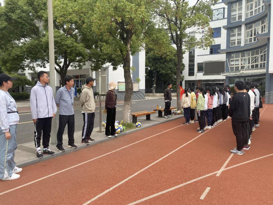 青年教师示范课活动简讯,青年教师展示课活动简报