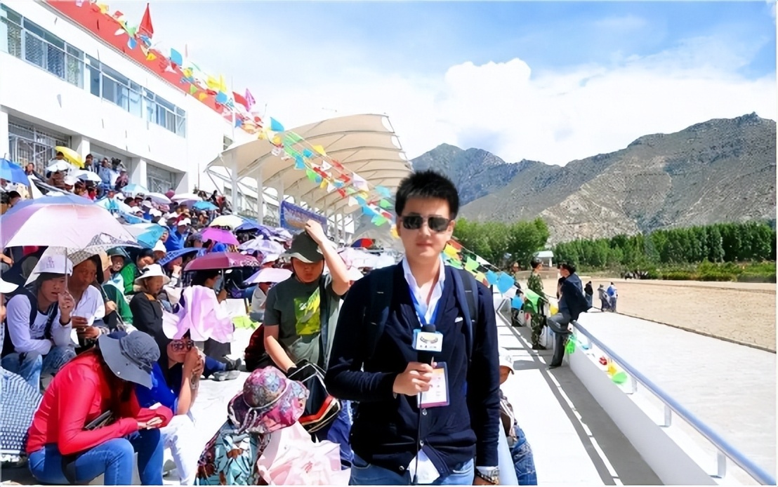 央视主持人严于信是哪里人,歌手严于信简介