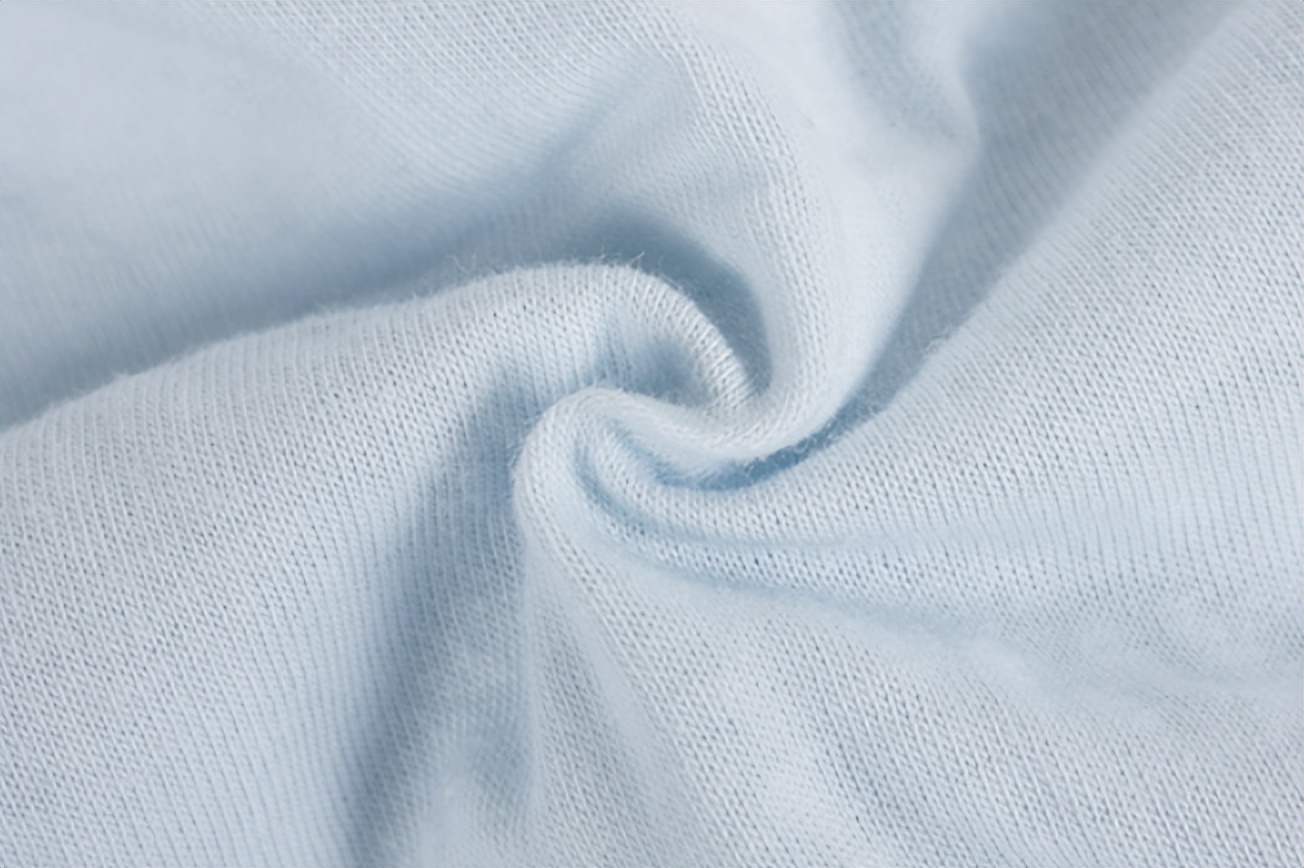 夏天给孩子穿衣服的小技巧,夏天给娃穿衣有讲究吗