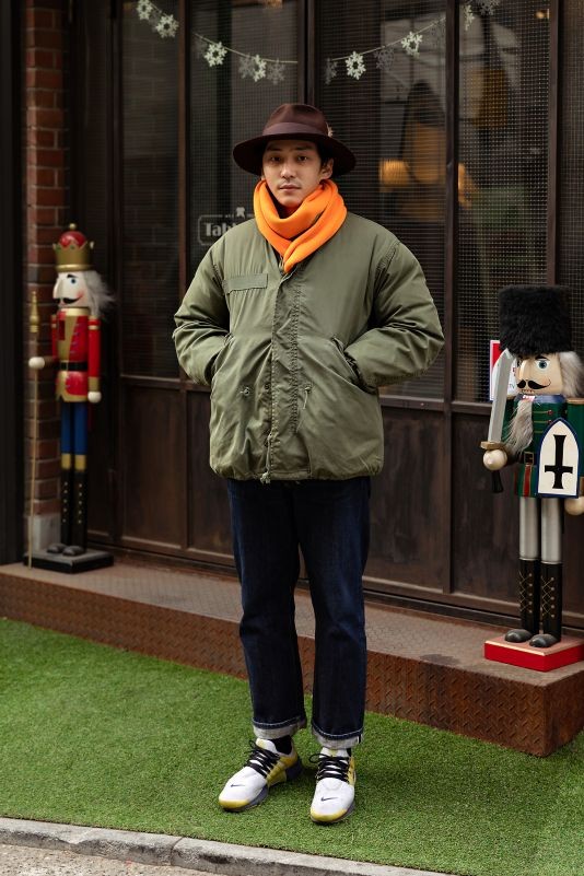 男士牛仔裤最简单的穿搭,男士牛仔裤最好搭配什么样的鞋子