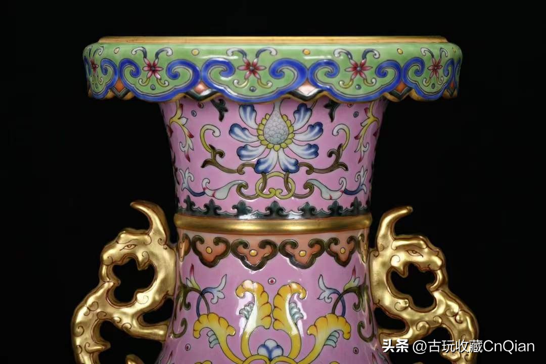 清朝珐琅彩双耳描金花瓶,清代乾隆御制珐琅彩古月轩花瓶