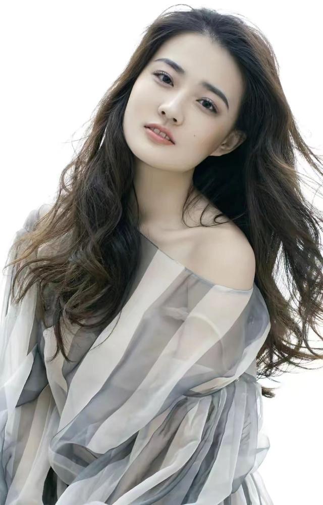 瓜子脸真的不如圆脸好看吗,瓜子脸和方脸哪个更好看