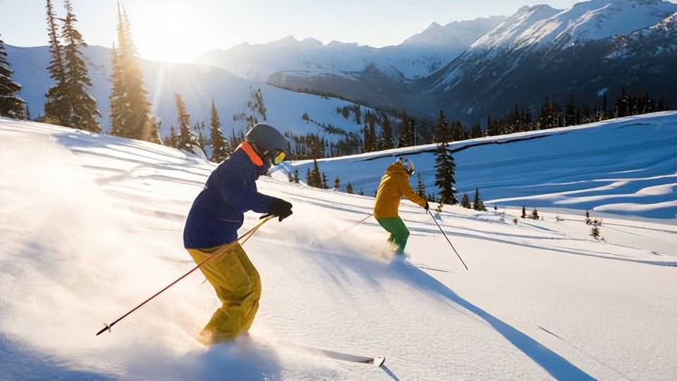 滑雪运动危险不可轻视,怎么避免滑雪被撞