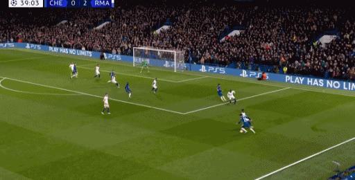 欧冠皇马对切尔西本泽马倒钩,欧冠本泽马连续帽子戏法