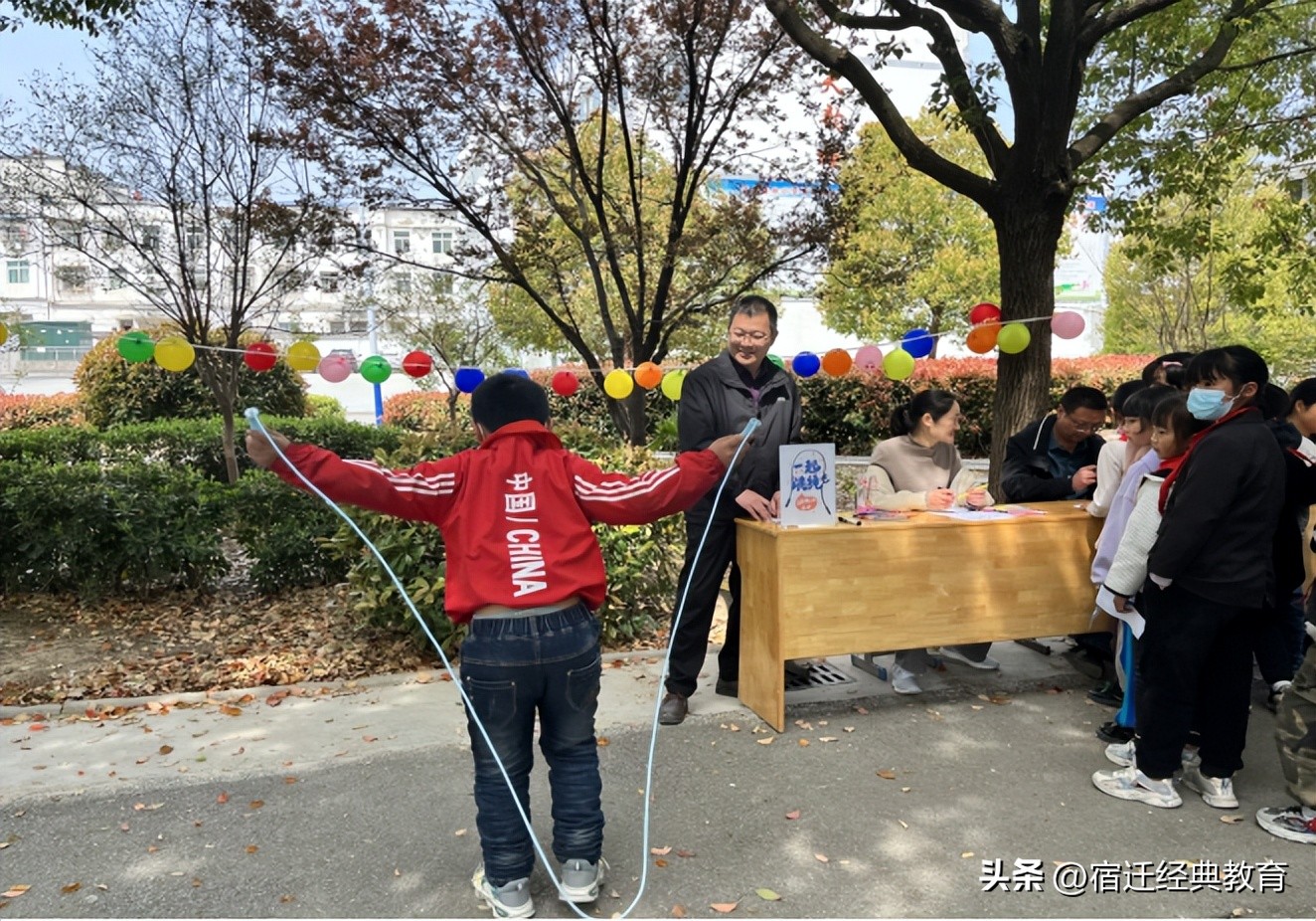 教改创新深化年：天岗湖中心小学悦读节暨百科知识游园会