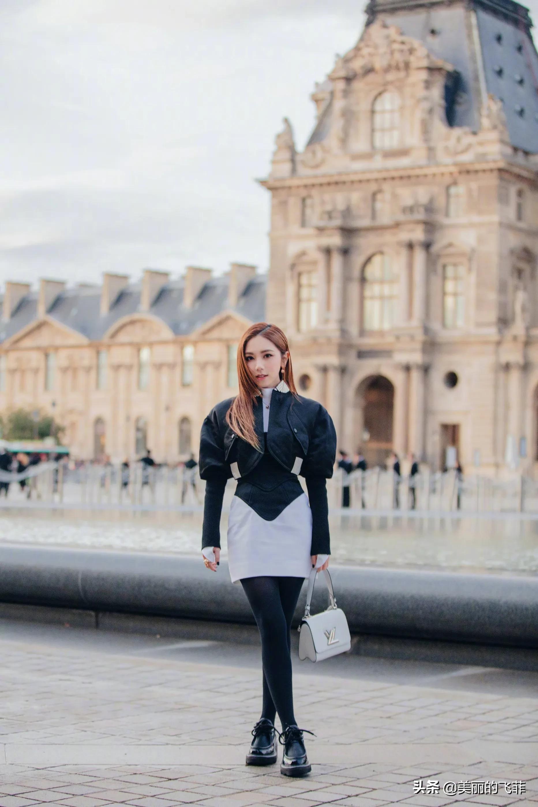 邓紫棋穿皮裤唱歌,邓紫棋穿裙子戴帽子唱歌