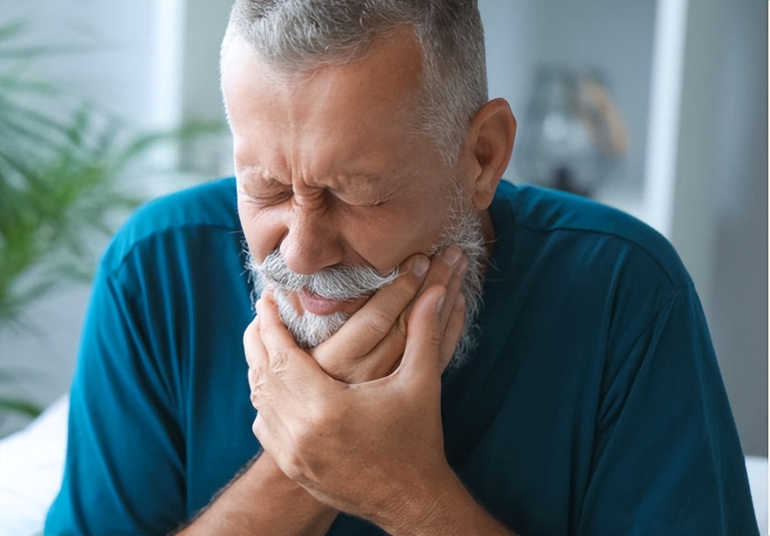 口干口苦要警惕三种疾病,口干口苦要警惕三种病
