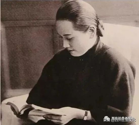 老照片纪念宋庆龄诞辰129周年