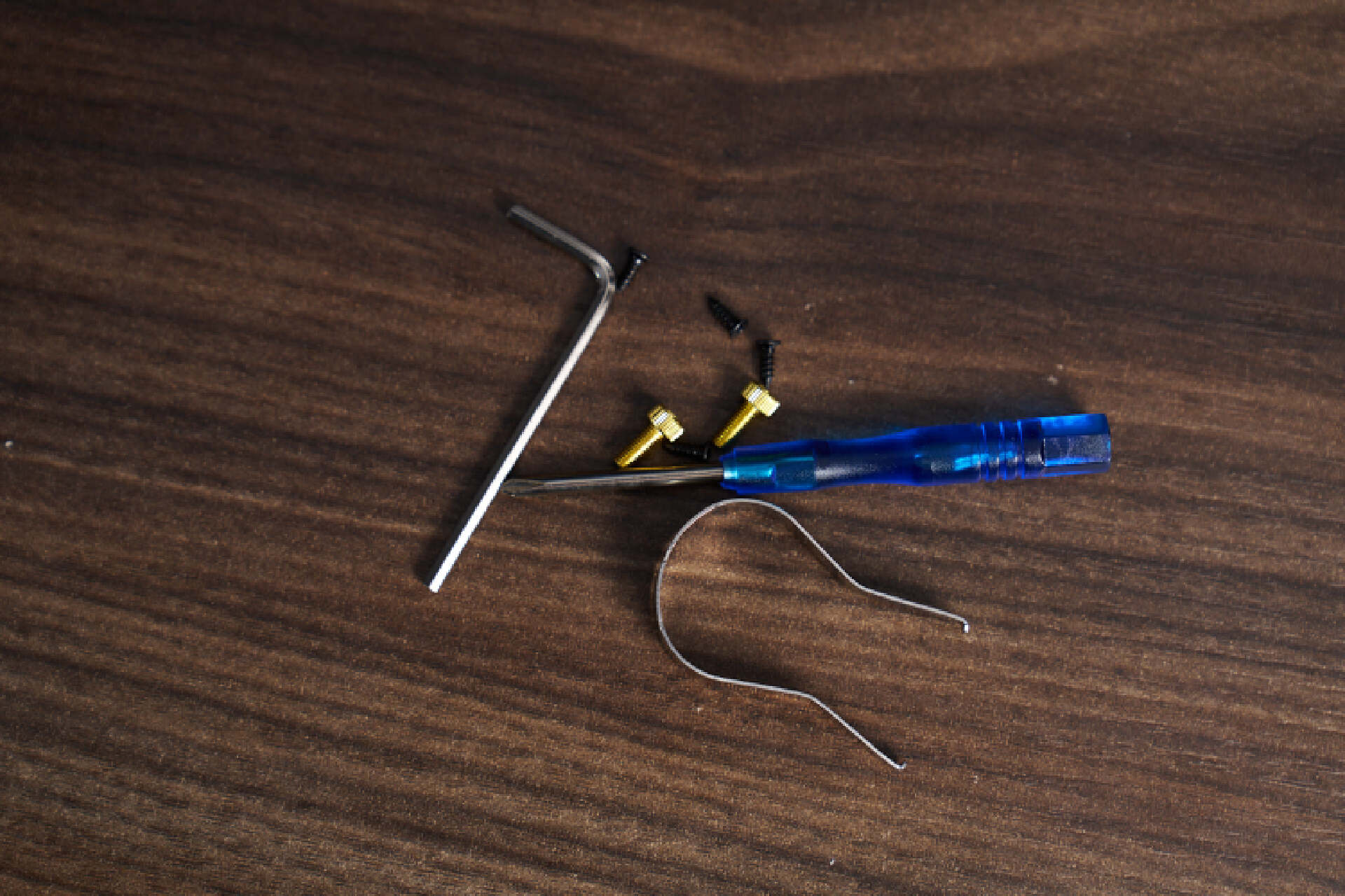 渴创V4键盘套件，除了不是无线连接，性价比很高