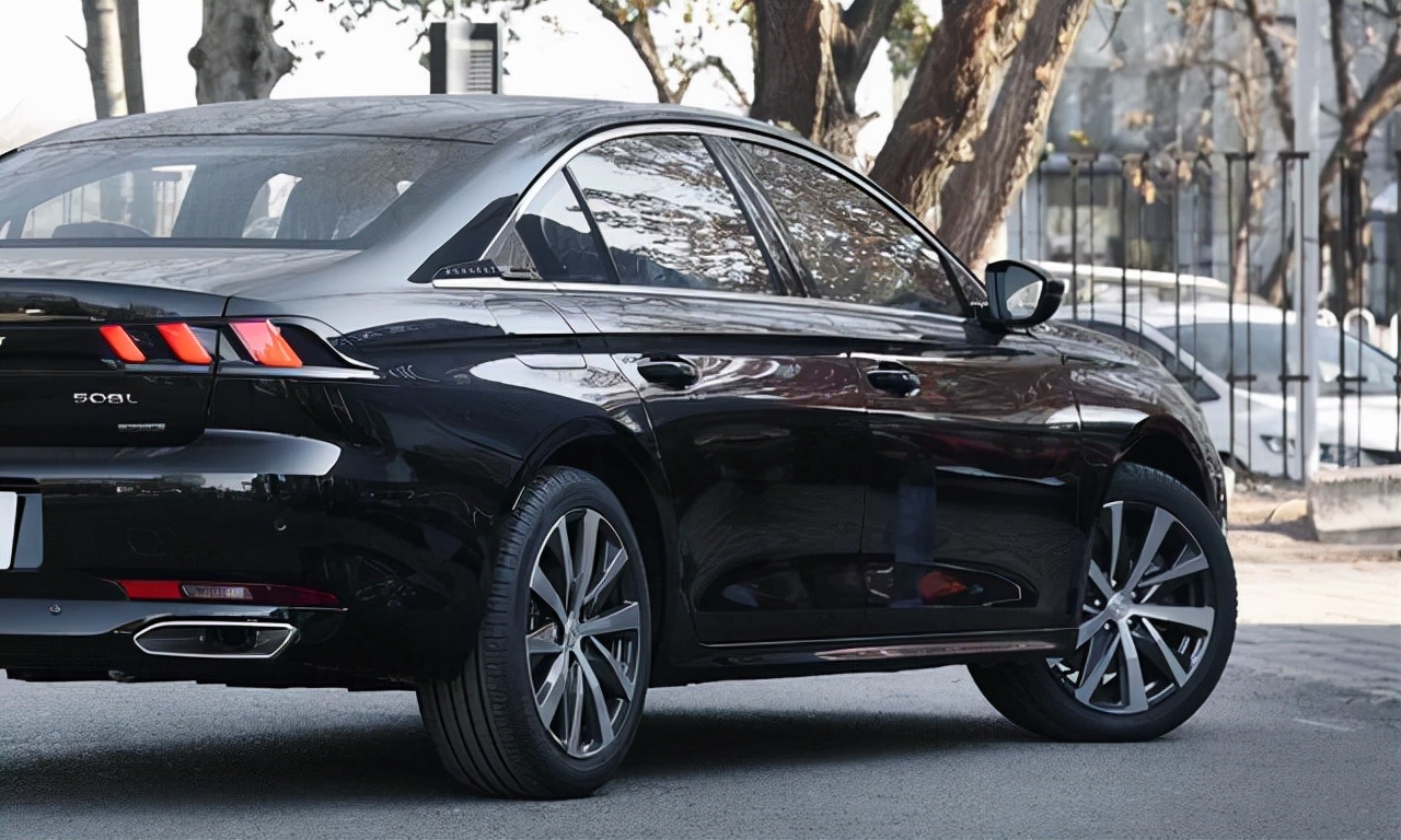 17万放弃雅阁提众泰,本田雅阁对比标致508