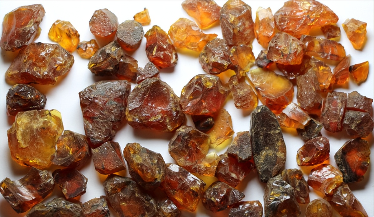 怎么识别煤琥珀,琥珀用水怎么样识别真假