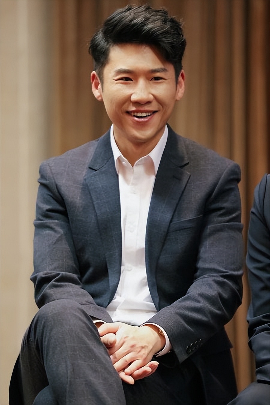 王骁为拍戏减肥辞掉工作,演员王骁近况