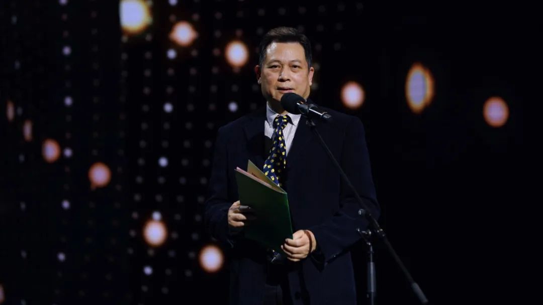 六起典型案例通报,六大纪律典型案例